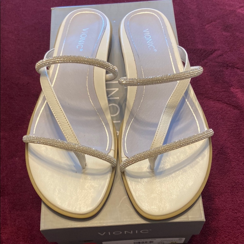 Vionic White Sandals Elegant Summer Footwear